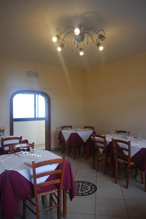 Albergo Smeraldo كاستيلنوفو ماغرا المظهر الخارجي الصورة